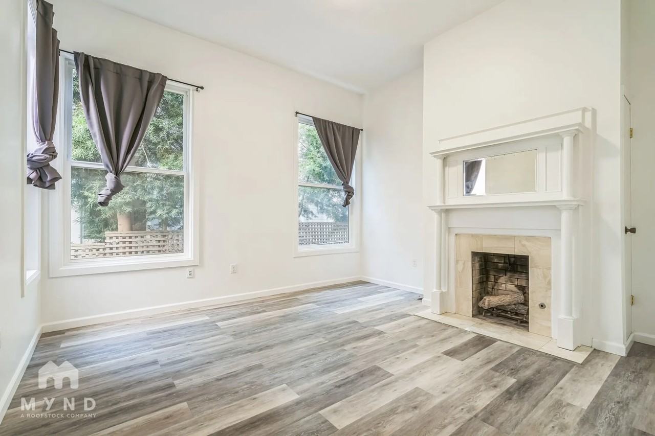 373 Noe St - Photo 3 of 26