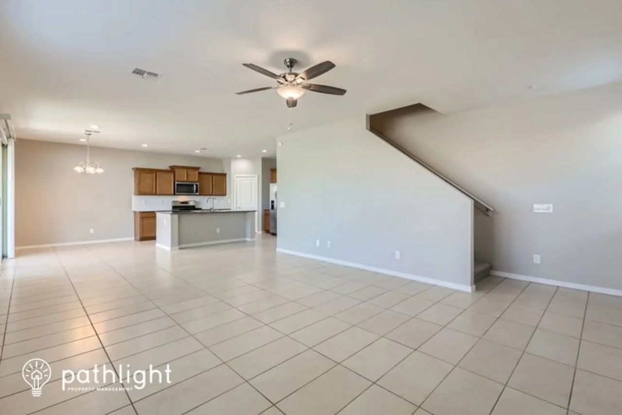 9732 W Southgate Ave - Photo 3 of 25