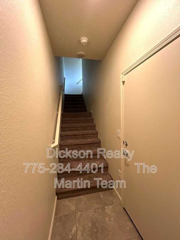 3200 Sterling Ridge Cir - Photo 2 of 28