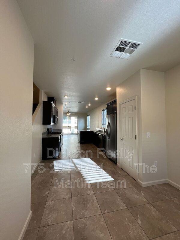 3200 Sterling Ridge Cir - Photo 3 of 28