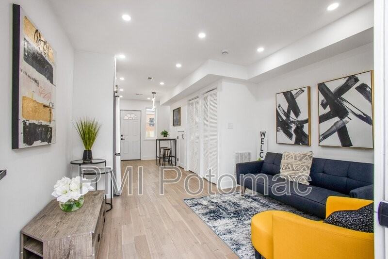 702 19th St Ne - Photo 4 of 39