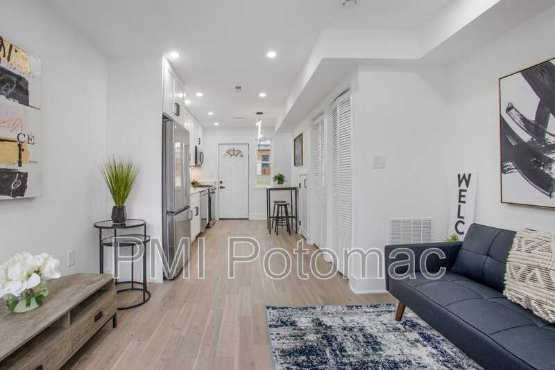 702 19th St Ne - Photo 5 of 39