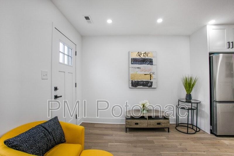 702 19th St Ne - Photo 6 of 39