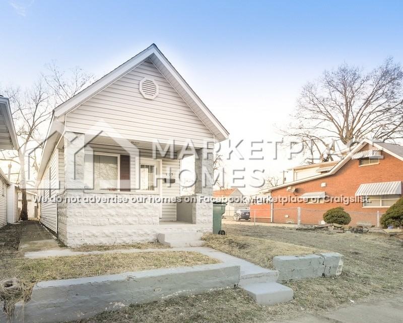 805 Iowa St - Photo 3 of 22