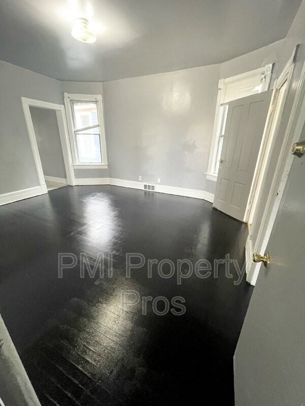 1336 N 23rd St - Photo 3 of 7