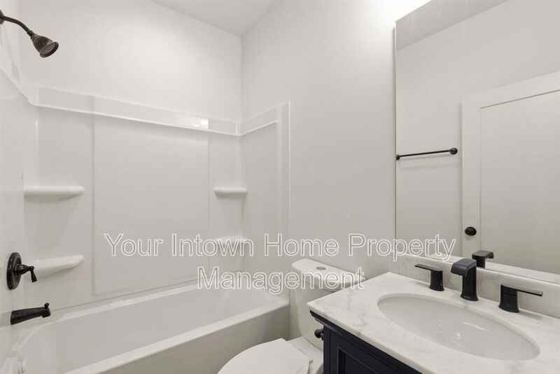 1763 Bolton Rd Nw #B - Photo 3 of 17