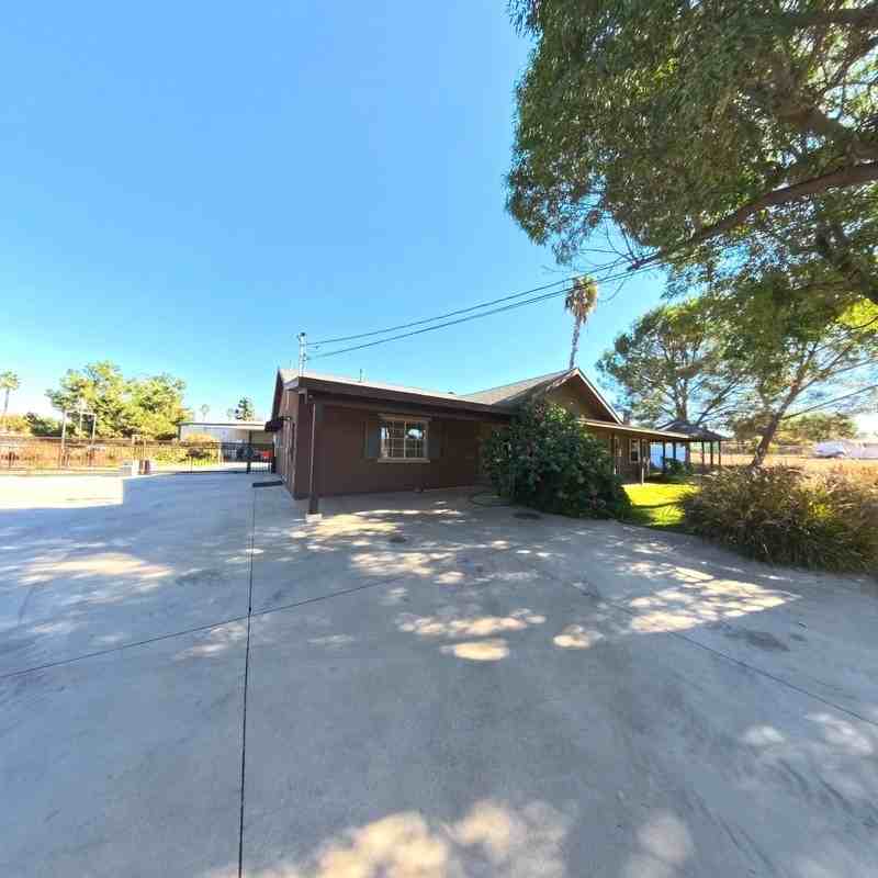 18590 Roberts Rd - Photo 2 of 21