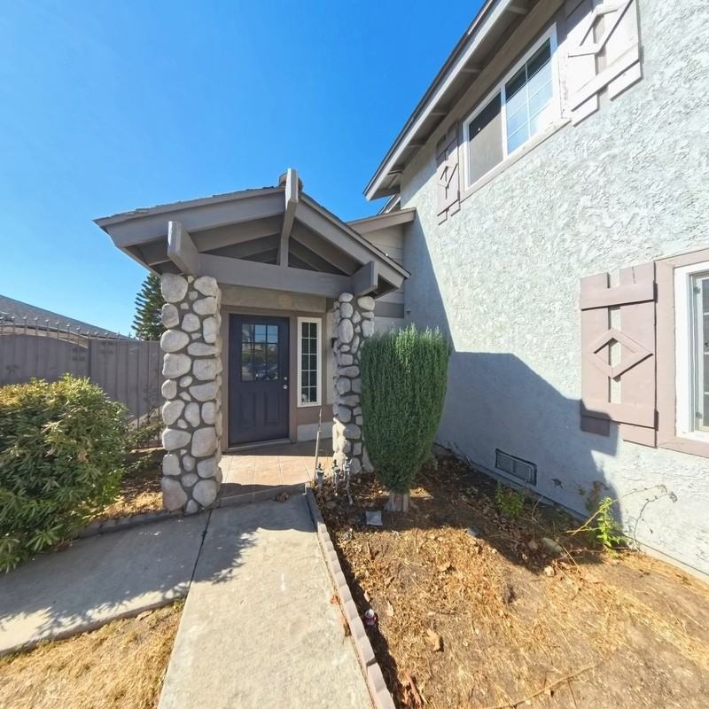 7850 Oleander Ave - Photo 2 of 18