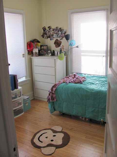 323 E Johnson St - Photo 4 of 7