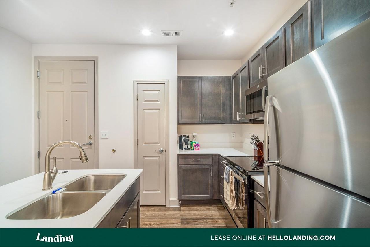 3031 Eden Ave - Photo 4 of 50