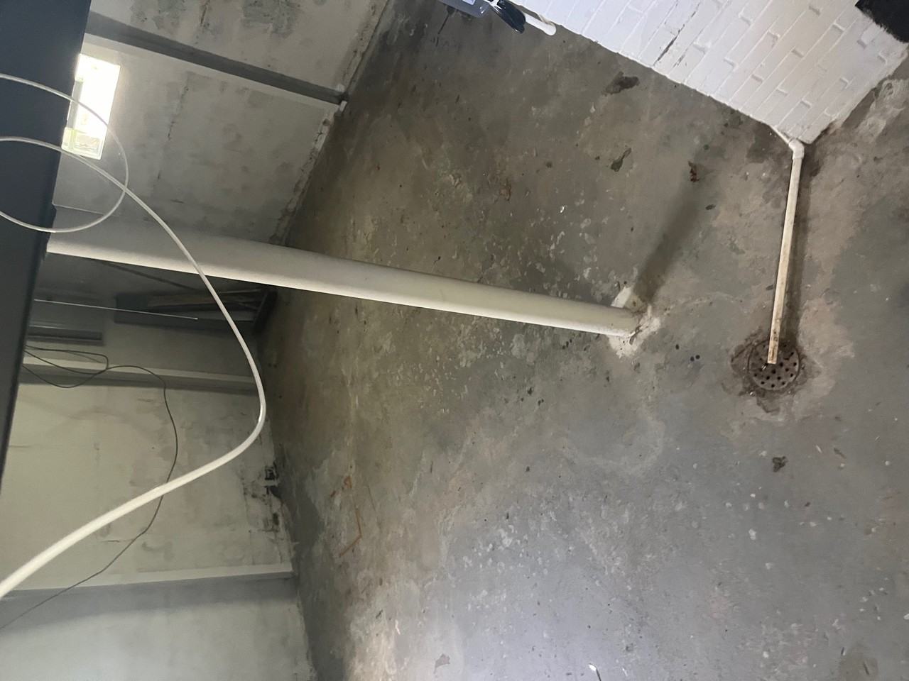 1865 Triumph Ave - Photo 5 of 15