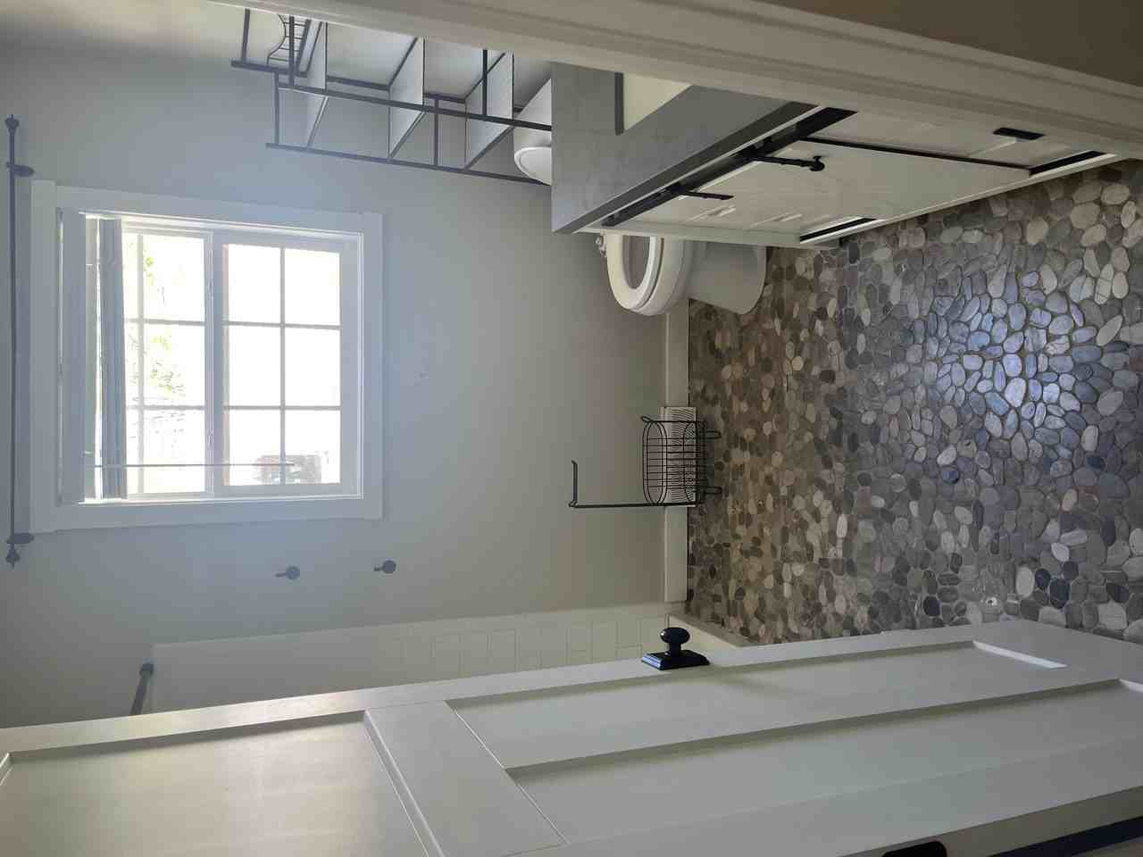 1865 Triumph Ave - Photo 7 of 15