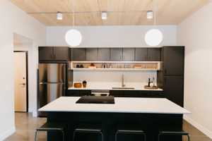 featured image of 350 N Reid Pl