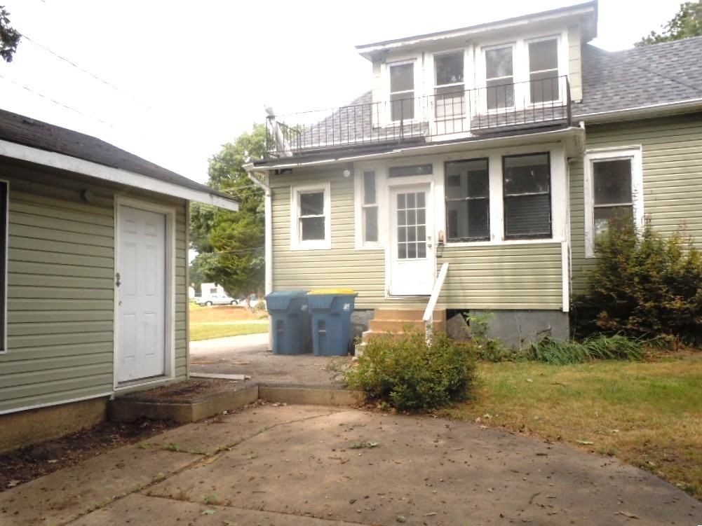 312 East Union Street - Photo 3 of 24