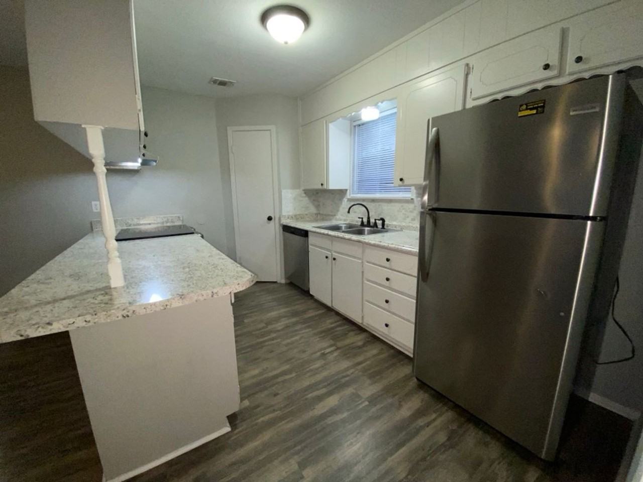 3322 Erin St - Photo 5 of 14