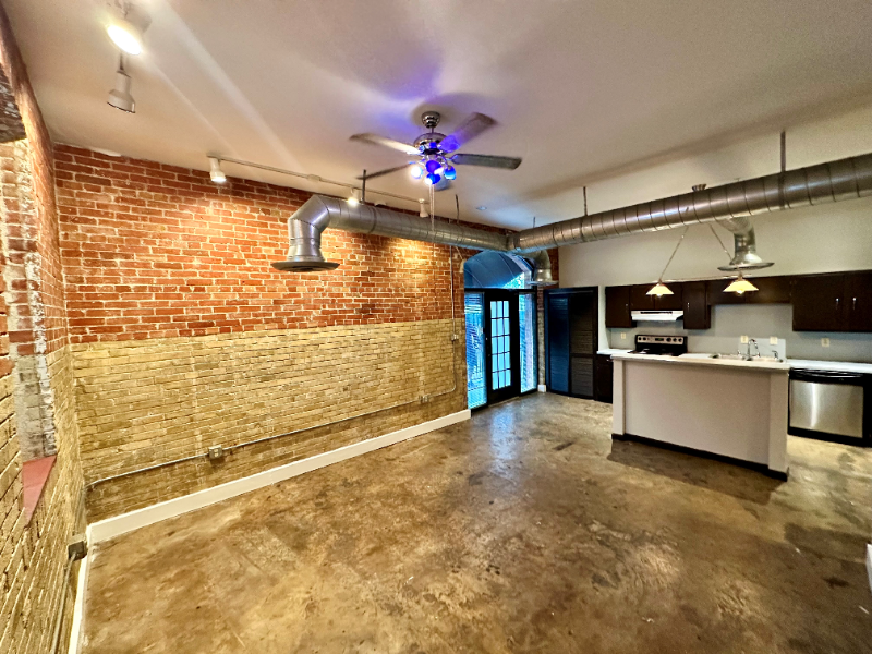 710 S Medina - Photo 3 of 20