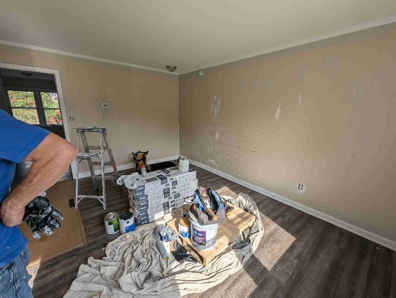 240 Glenn St - Photo 2 of 3