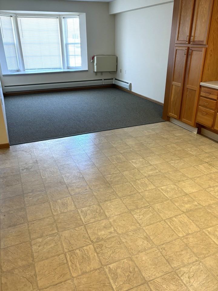 Heritage Manor - Photo 7 of 9