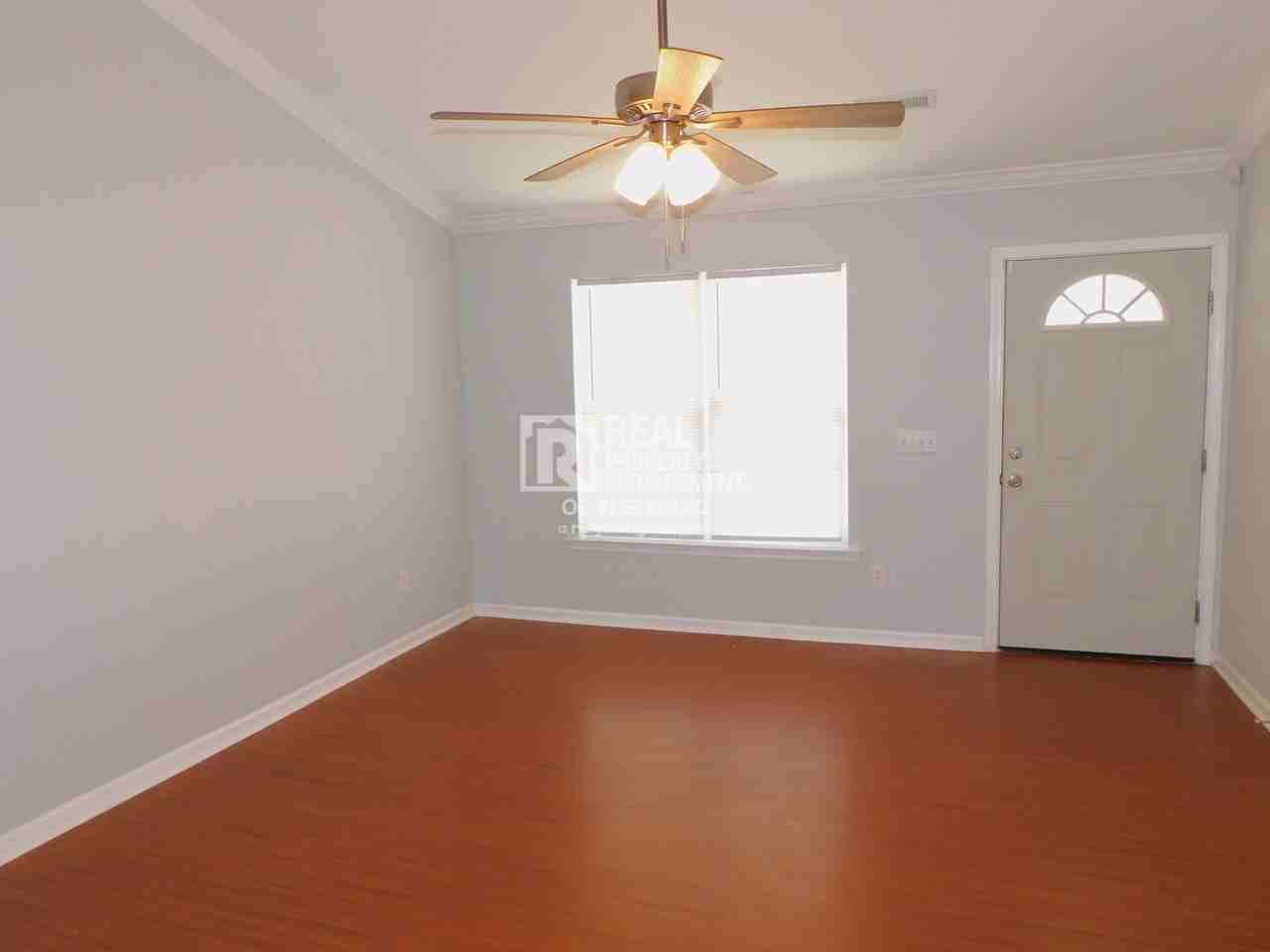 1019 S Josephine Boyd St - Photo 3 of 20