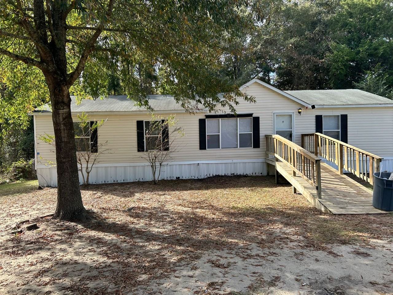 121 Lee Road 2104 - Photo 2 of 7