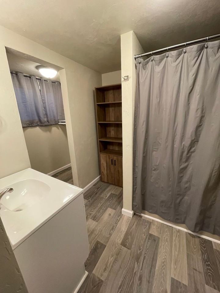 16 Dickey St - Photo 3 of 15