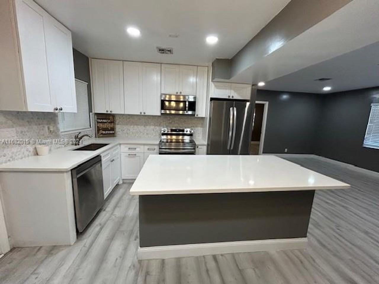 13401 Port Said Rd - Photo 3 of 20