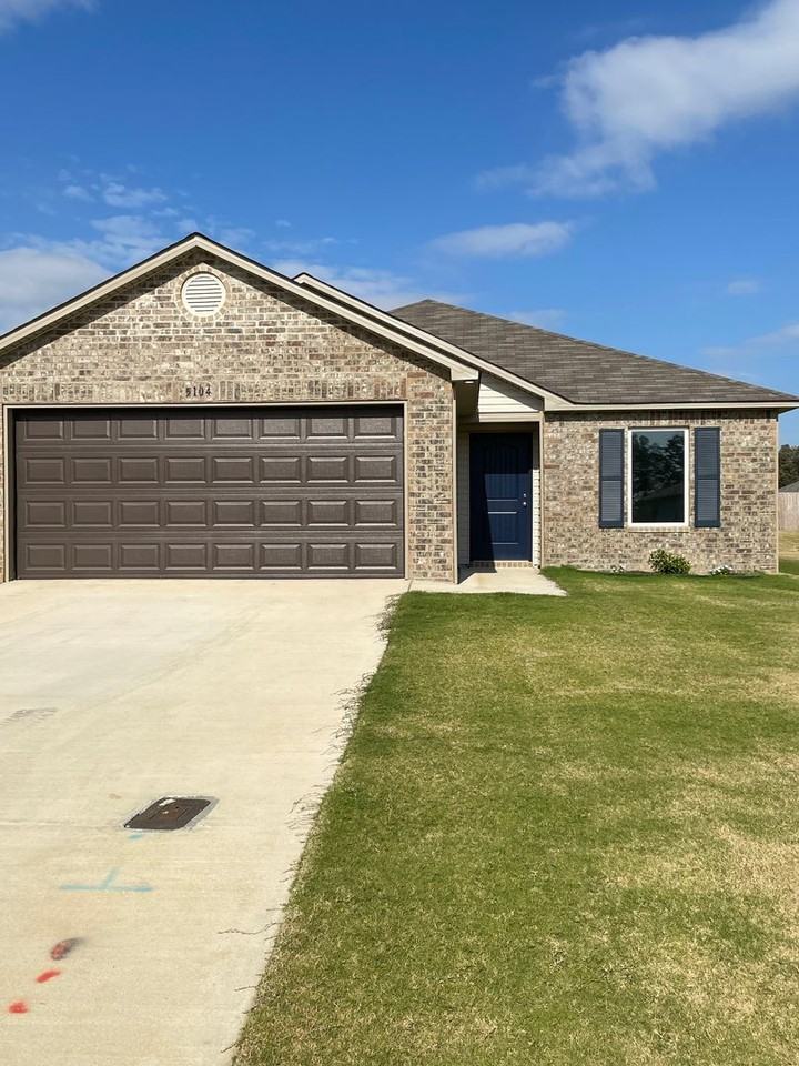 5104 Yukon Dr - Photo 2 of 15