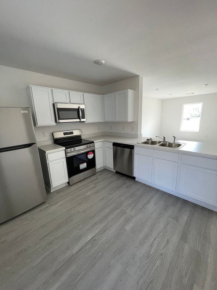 5104 Yukon Dr - Photo 7 of 15