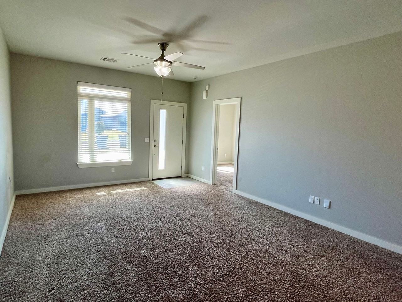9425 Nw 93rd Ter - Photo 3 of 14