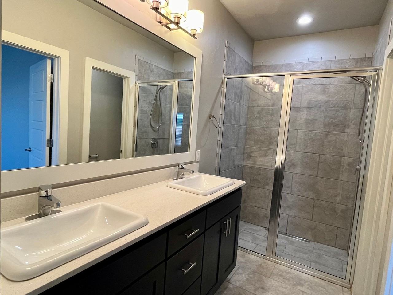 9425 Nw 93rd Ter - Photo 6 of 14