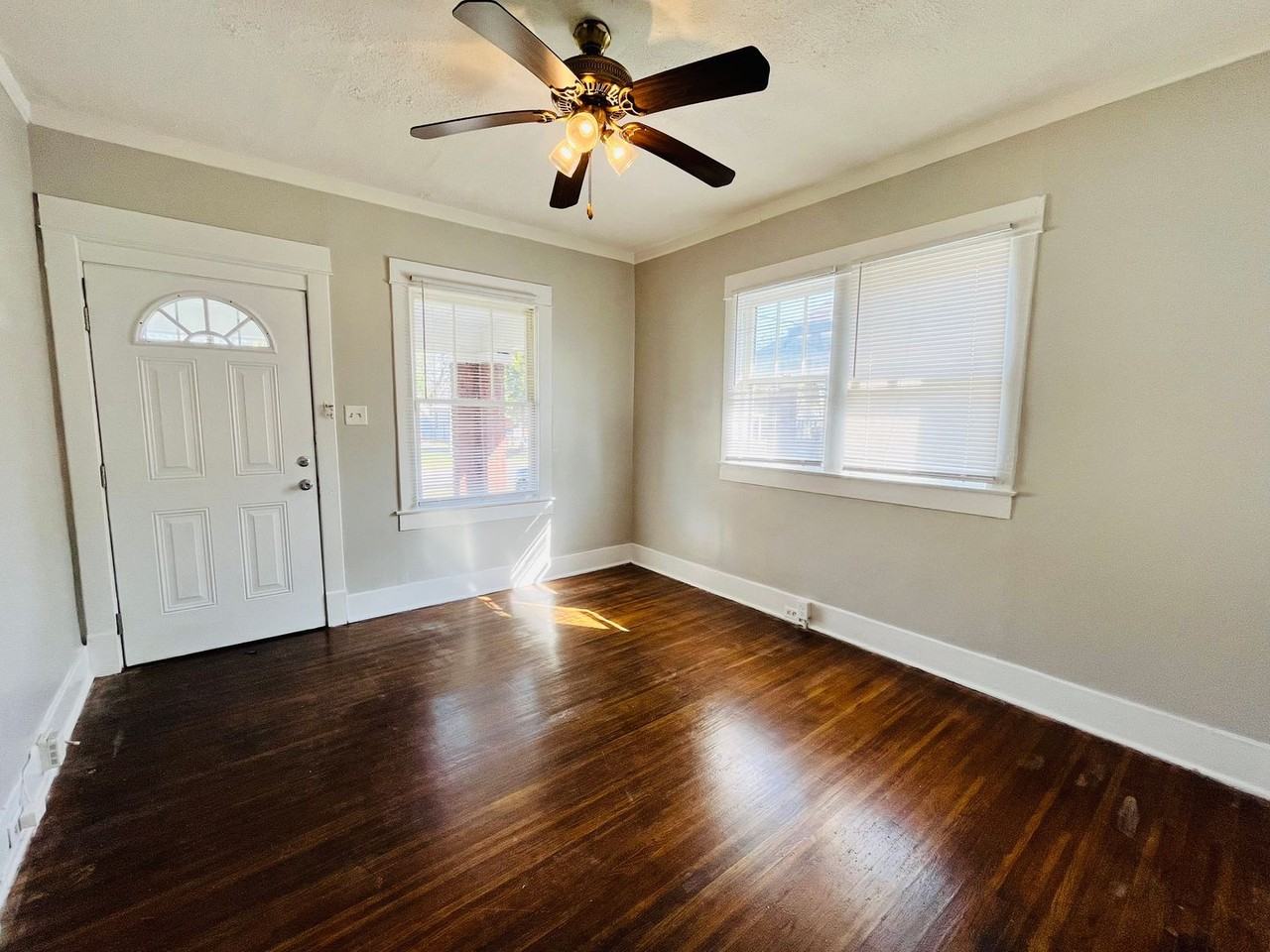 4104 Sunset Ave - Photo 3 of 14