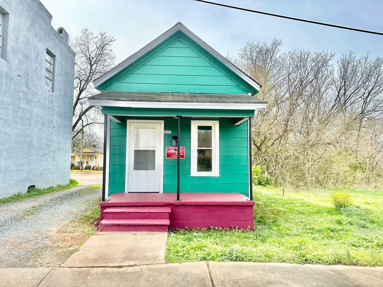 437 W Main St - Photo 2 of 10