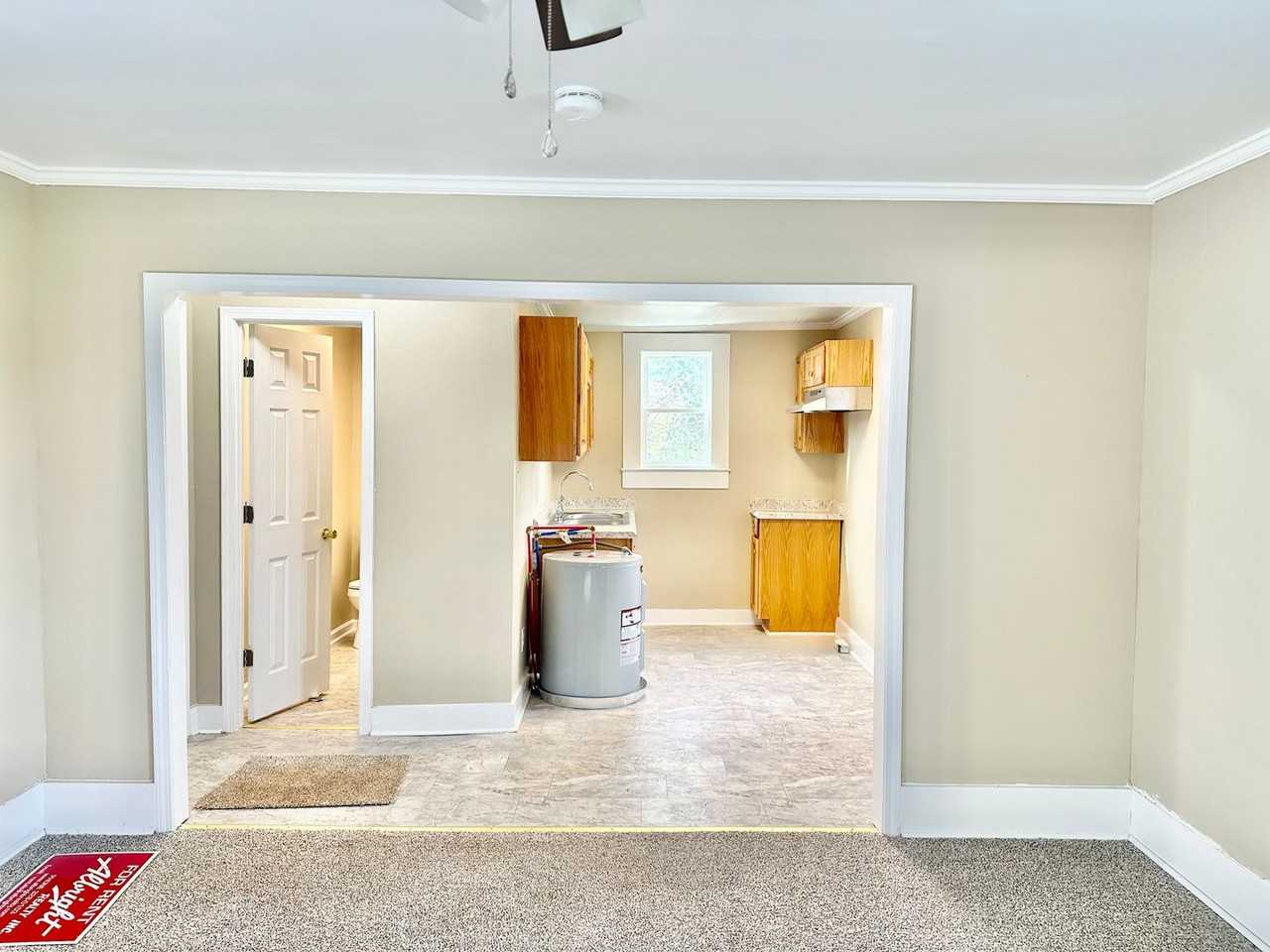 437 W Main St - Photo 5 of 10