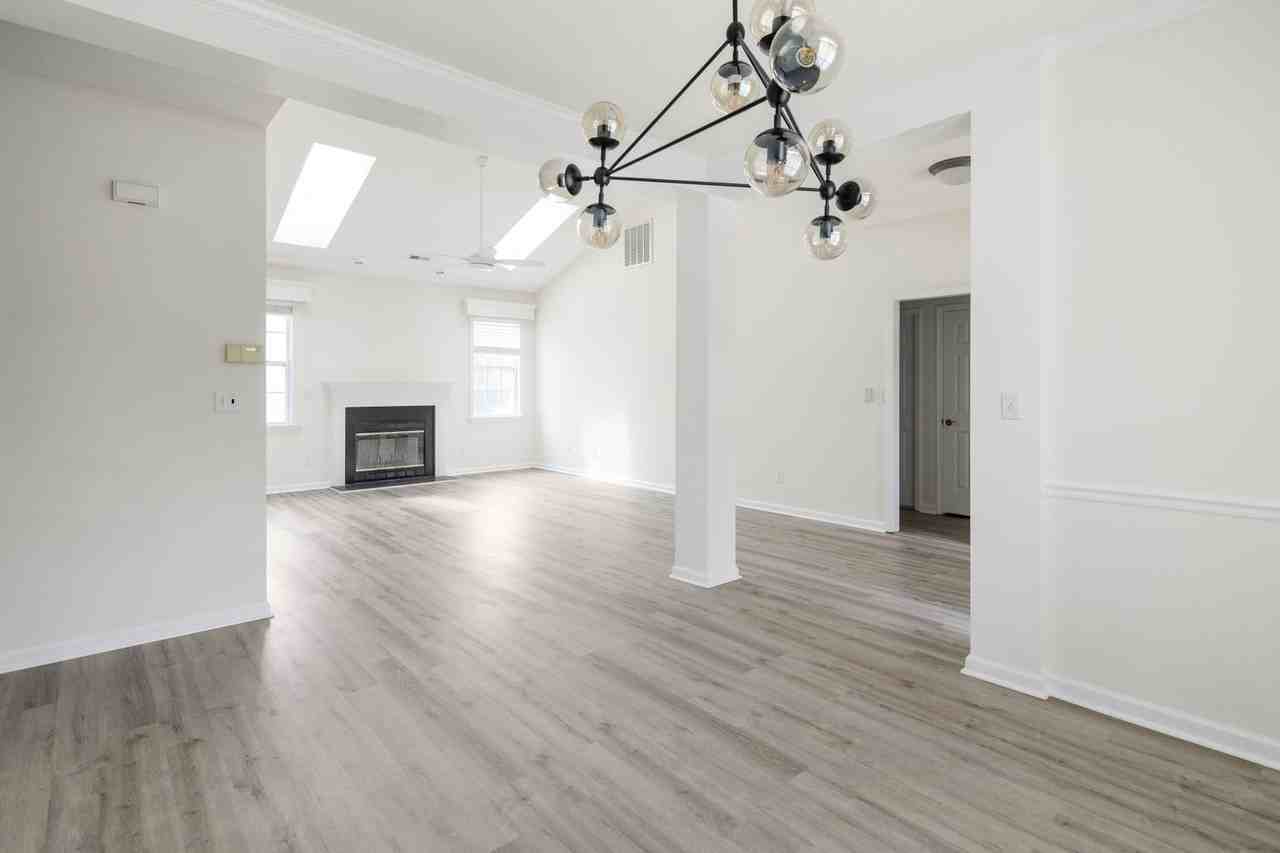 83 Meadow Pathway Dr - Photo 5 of 22