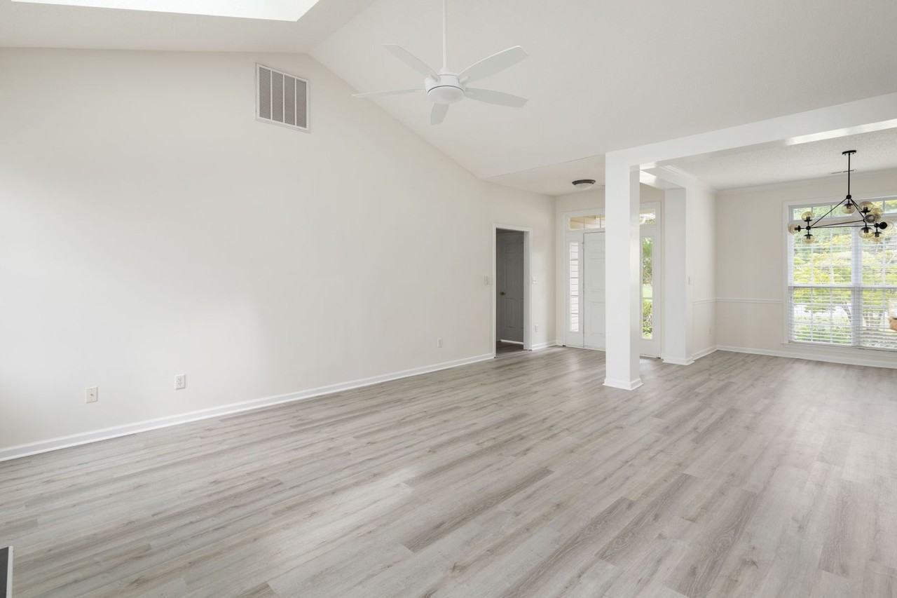 83 Meadow Pathway Dr - Photo 7 of 22