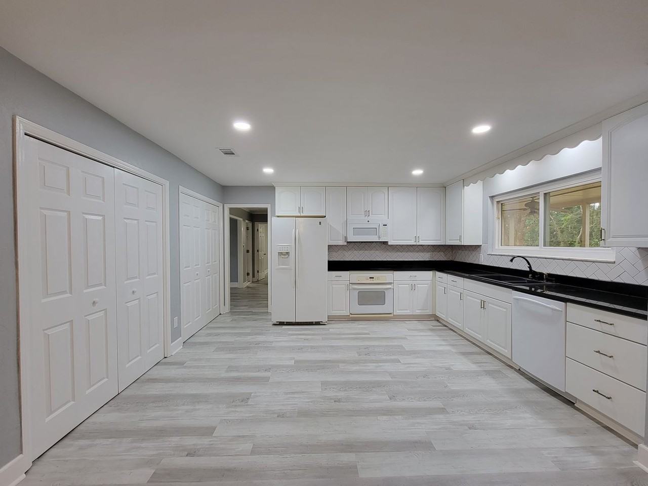 3714 Wicklow Cir - Photo 5 of 25