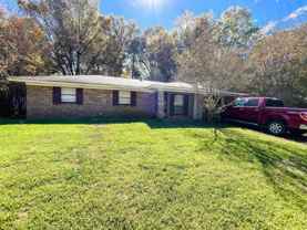 2607 Maple Dr - Photo 1 of 1