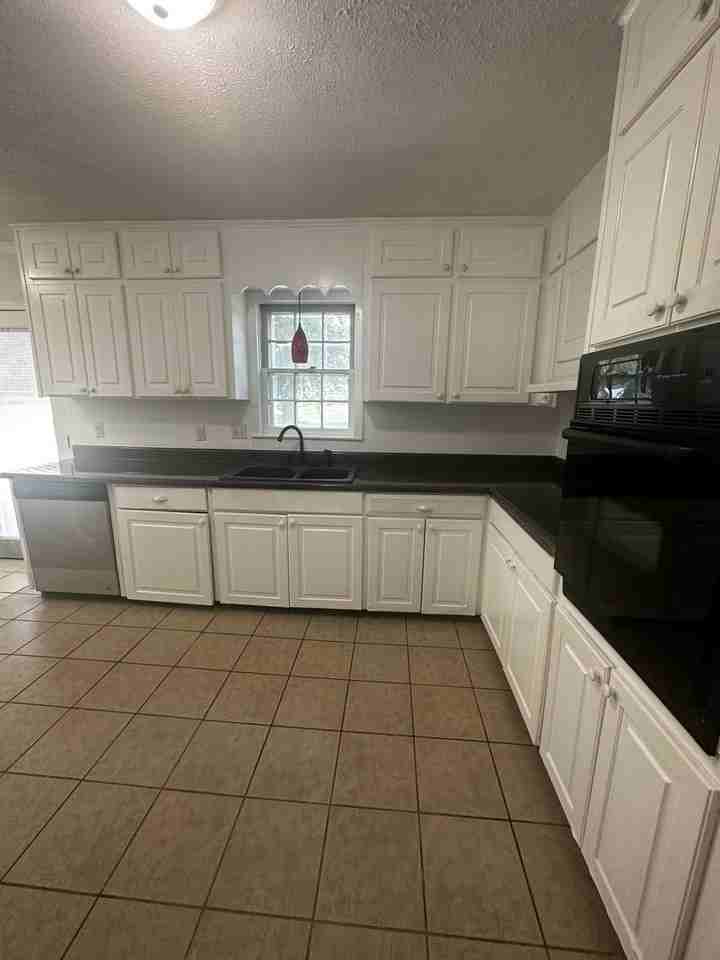 119 Florence Blvd - Photo 6 of 31