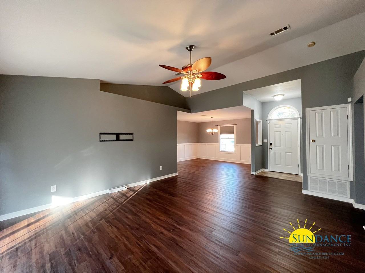 1211 Jefferyscot Dr - Photo 2 of 18