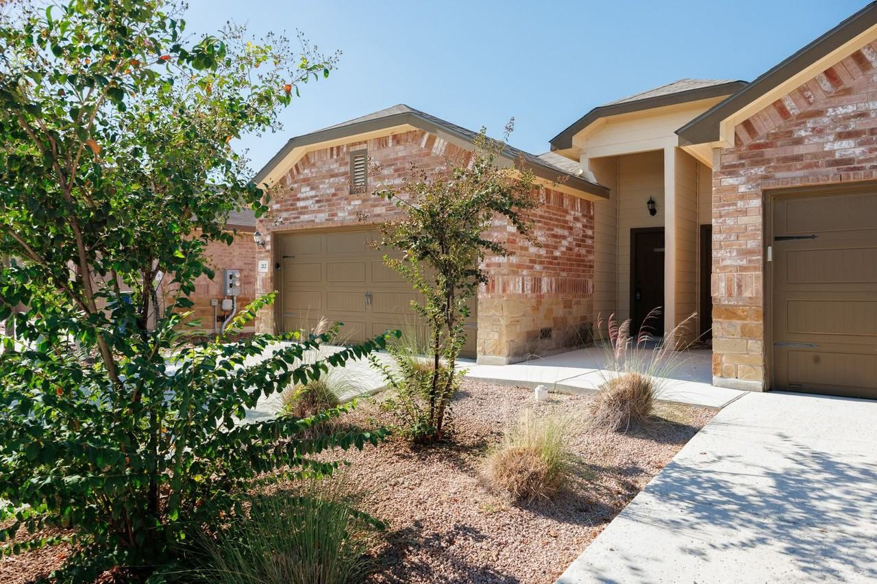 212 Ragsdale Way - Photo 3 of 16