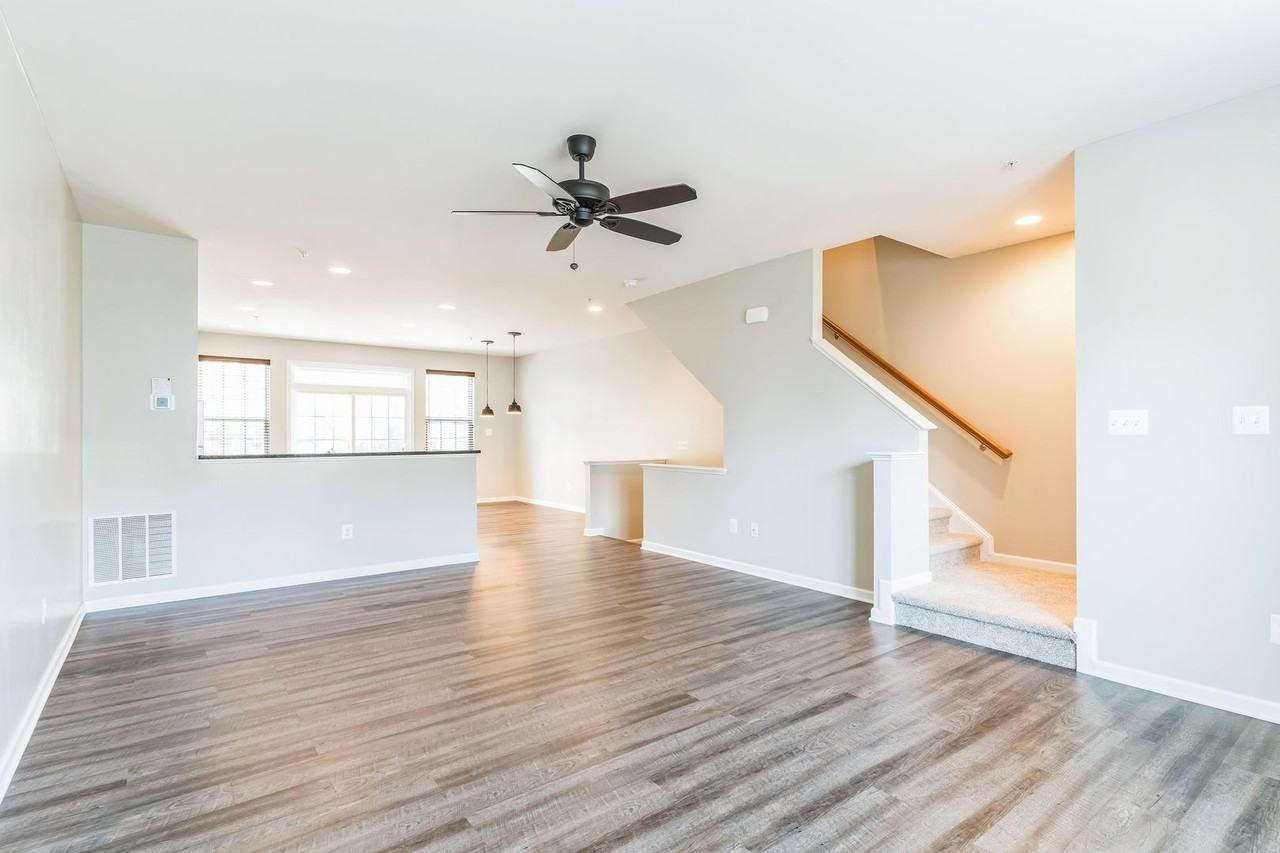 43540 Wild Iris St - Photo 2 of 15