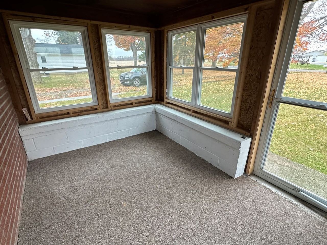 11370 Somerset Rd - Photo 3 of 25