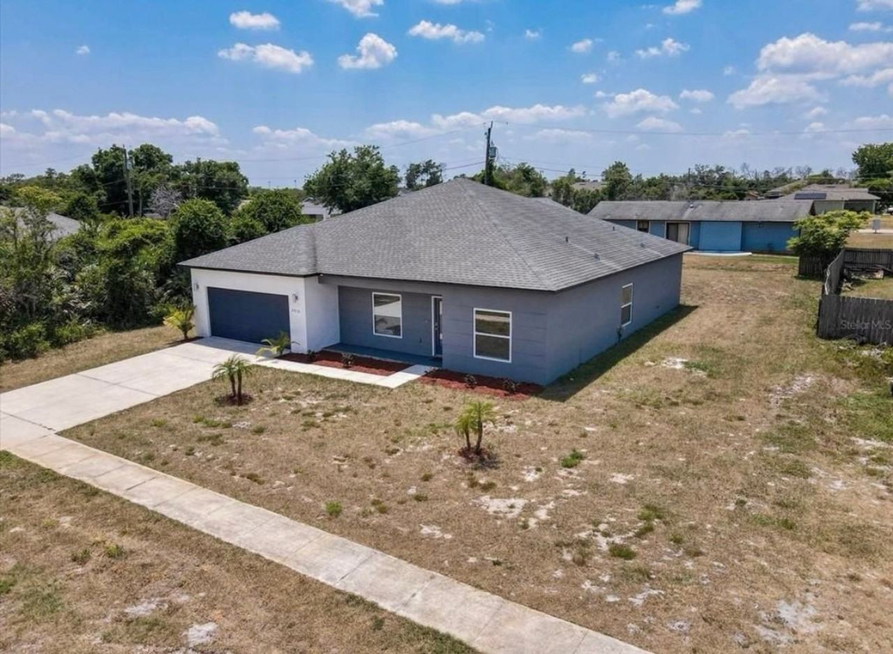 2916 Monarch Ave - Photo 2 of 23