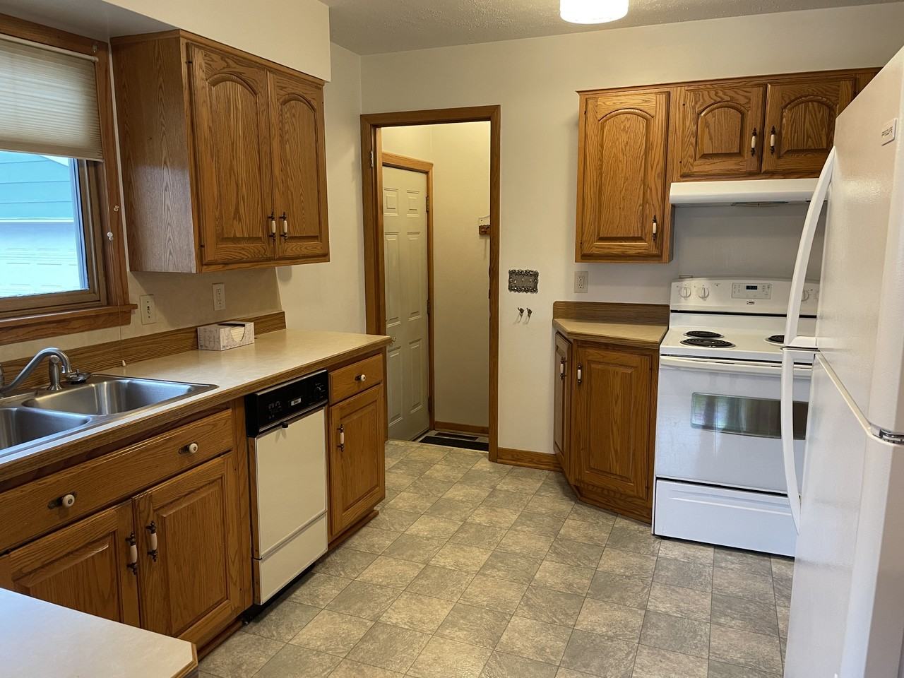 1819 Beltrami Ct Nw #NA - Photo 2 of 13