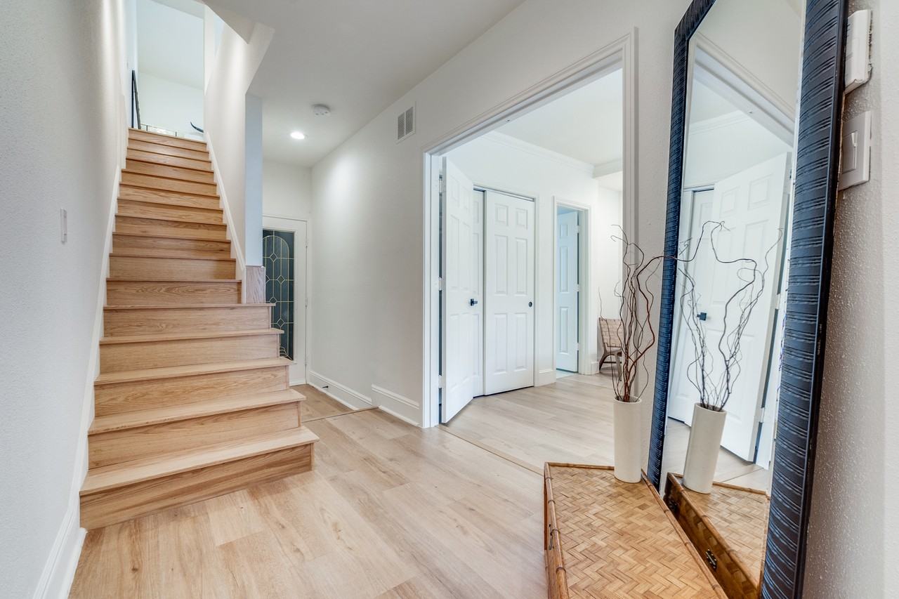 4030 Gilbert Ave #11 - Photo 3 of 29
