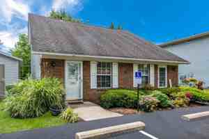 featured image of 2115 Jewett Drive