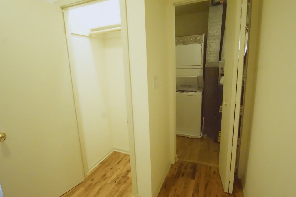 1311 W Leland #15-1 - Photo 2 of 8