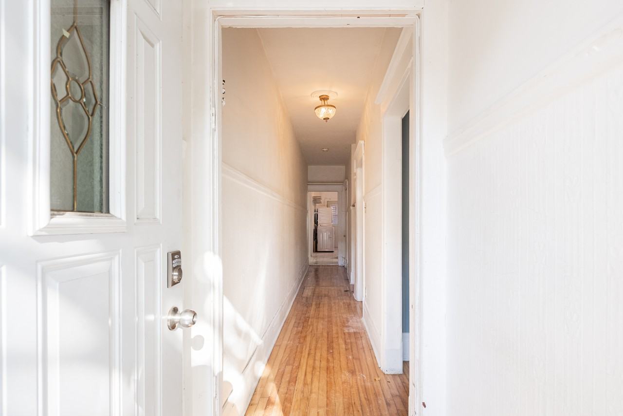 199 3e Avenue - Photo 2 of 17