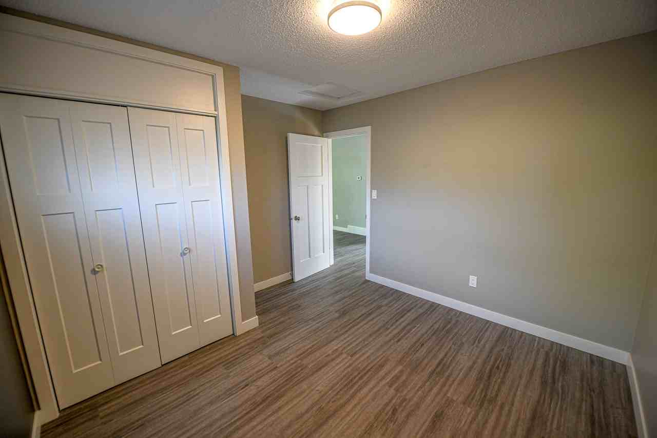 9308 109 Avenue - Photo 2 of 17