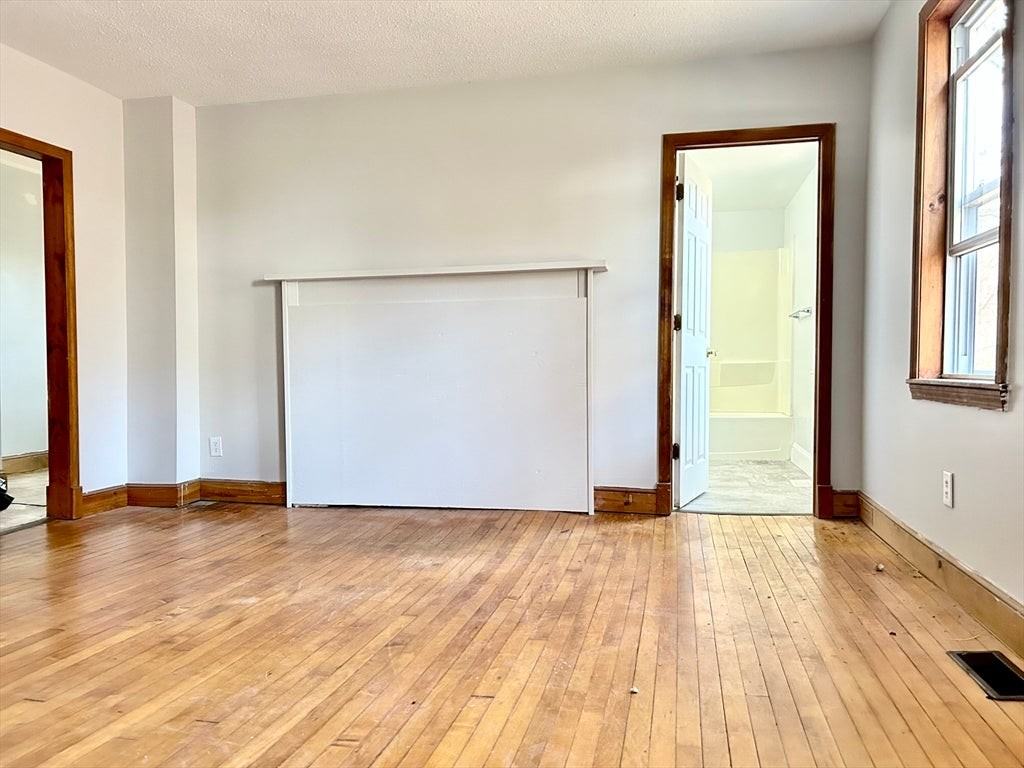 132 Comins Pond Rd - Photo 3 of 15